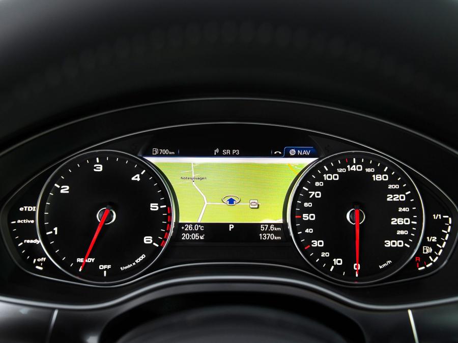 Панель приборов Audi A6 TDI Concept (4G, C7) 2014 года  (фото 6 из 12)